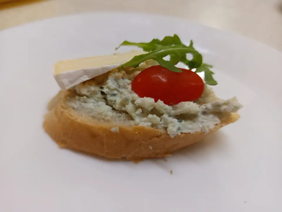 Kanapka s rajčetem a rukolou